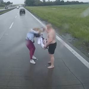 Na autostradzie A4 doszło do niebezpiecznej szarpaniny. O włos od tragedii [WIDEO]