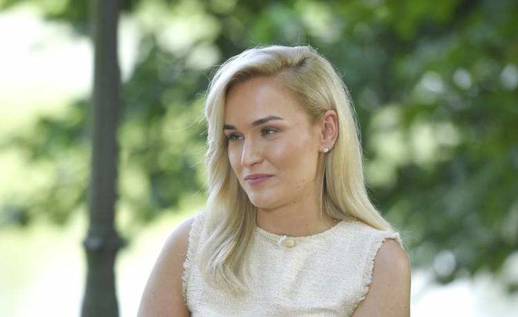 Kamila z "Rolnik szuka żony" kokietuje na Instagramie. Kołdra nie zdołała zakryć wszystkiego! "Petarda"