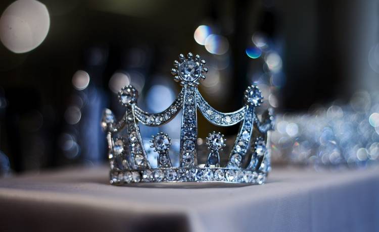 Mąż zdenerwował się, że jego żona nie wygrała konkursu. Zemścił się na zwyciężczyni [WIDEO]