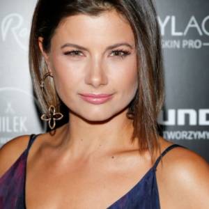 Agnieszka Sienkiewicz w bikini: "Oczekiwania kontra rzeczywistość". Aktorka pokazała kadry z plaży