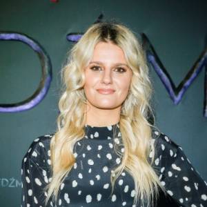 Zofia Zborowska pokazała, jak wyglądała przed i po imprezie. "Opuchnięty księżyc w pełni"                                        