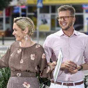 Filip Chajzer i Małgorzata Ohme świadkami zaręczyn w TV! Wszystko nagrały kamery [WIDEO]          