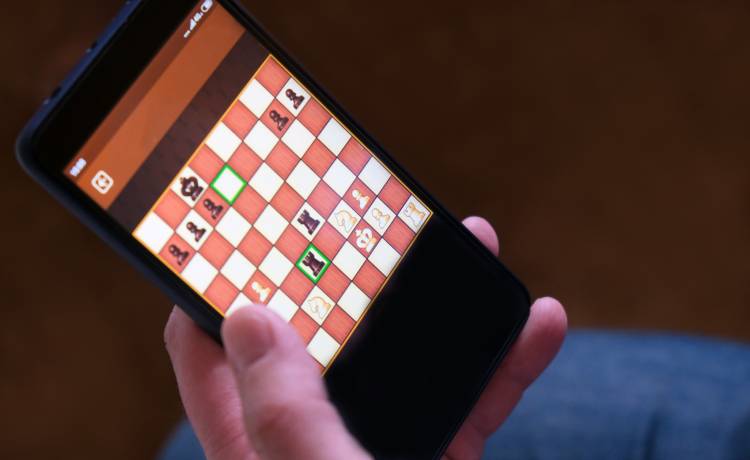 Szachy. 17-letnia Polka zdyskwalifikowana. Rywalka przyłapała ją, gdy oszukiwała w toalecie