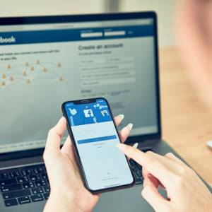 Stracisz dostęp do konta na Facebooku, jeśli nie włączysz tej funkcji. Masz mało czasu