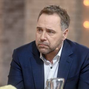 Łukasz Nowicki pożegnał się z "Pytaniem na śniadanie". Koledzy z pracy przerywają milczenie