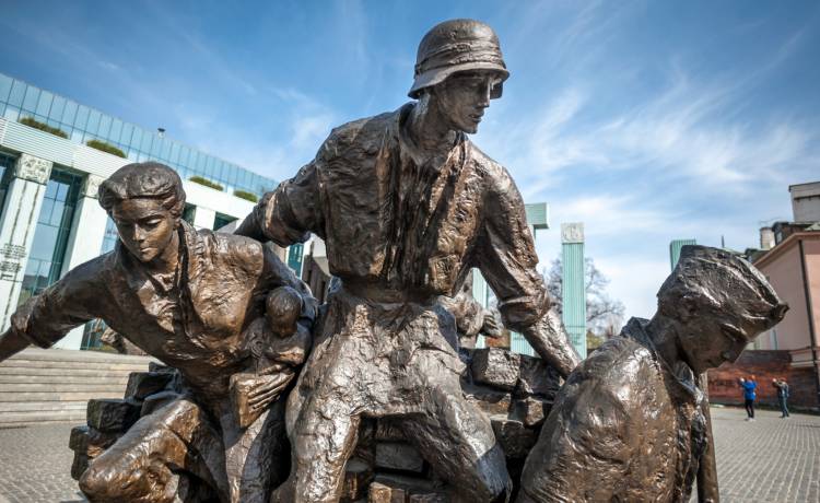76. rocznica wybuchu Powstania Warszawskiego. Gwiazdy oddają hołd bohaterom