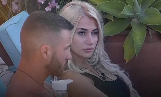 "Love Island. Wyspa miłości". Maciej i Beata znali się już przed programem? Internauci przyjrzeli się bliżej ich relacji!                            