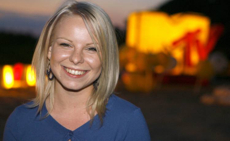 Alicja Janosz chwali się wysportowaną sylwetką w bikini. Gwiazda "Idola" wypoczywa na plaży w Portugalii [FOTO]