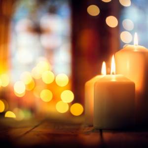 Plama z wosku na ubraniu, meblach czy nagrobku? Sprawdź, jak się jej pozbyć! To proste