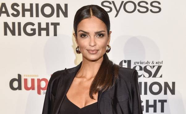 Klaudia El Dursi w kusym bikini rozgrzała fanów do czerwoności. "Co za kobieta!" [FOTO]