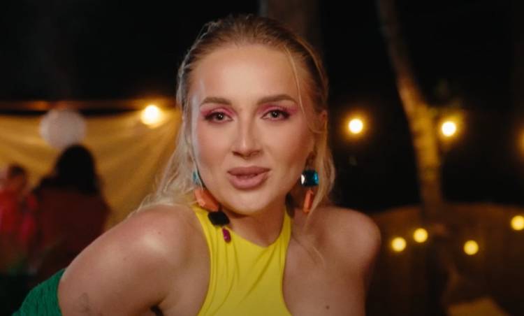 Lori z "Love Island" zachwyciła w "The Voice of Poland". "Najpiękniejszy damski głos" [WIDEO]