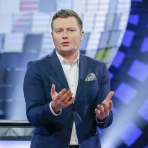 Poruszony Rafał Brzozowski nagrał pilny apel do fanów. "Nie dajcie się dłużej oszukiwać!" [WIDEO]