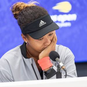 Naomi Osaka wycofała się z French Open. Gwiazdy sportu wspierają decyzję tenisistki. "Wielki szacunek"