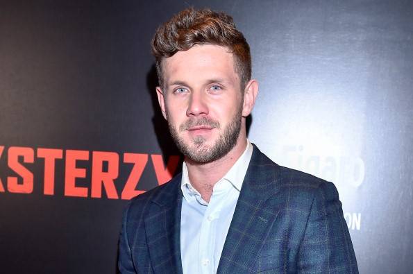 Antek Królikowski u Kuby Wojewódzkiego. Wymowna reakcja aktora na pytanie o Julię Wieniawę                                                        