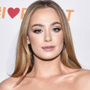 Seksowna Wiktoria Gąsiewska. W komentarzach odniesienia do scen z filmu, w których zagrała nago 