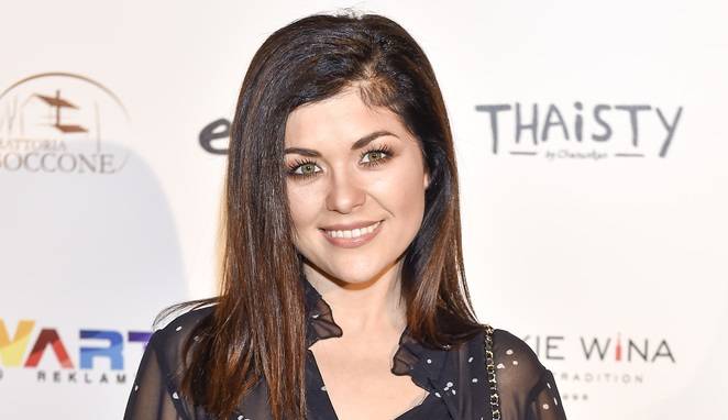 Kasia Cichopek znów rozgrzała fanów. Pokazała się w prześwitującej sukience bez stanika!