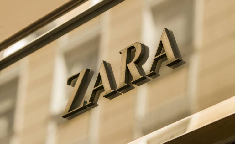 Wielka wyprzedaż w Zarze. Te ubrania kupisz teraz za grosze!