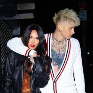 Zaręczeni! Megan Fox i Machine Gun Kelly spożyli własną krew pieczętując swą miłość [WIDEO]