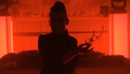 Anna Mucha w zmysłowym tańcu! Aktorka pokazała wyciętą scenę z filmu [WIDEO]