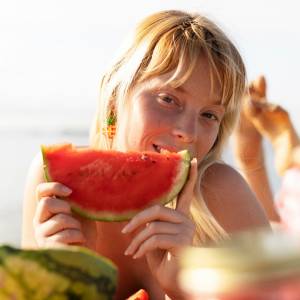 Dieta na upały. Tak zadbasz o swój organizm w letnie dni