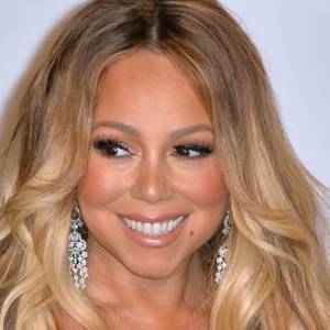 "All I want for Christmas is you" Mariah Carey na szczycie prestiżowej listy przebojów! Świąteczny hit zdobył pierwsze miejsce  na "Billboard Hot 100" 
