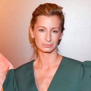 Magdalena Schejbal zapozowała w zwiewnym szlafroku. Aktorka pokazała kadr prosto z łóżka