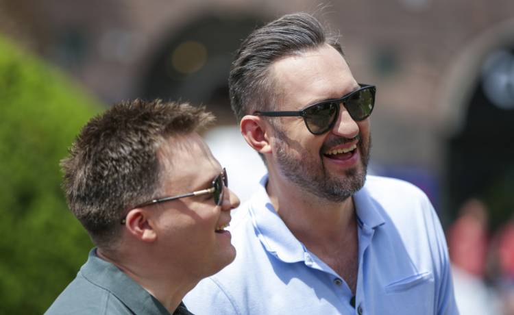 Szymon Hołownia w "Dzień Dobry TVN". Dostał zabawny prezent. "Państwo teraz myślą, że to żart" 