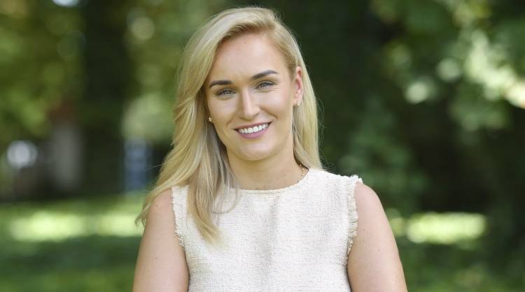 Kamila z programu: "Rolnik szuka żony" w jasnej sukience. Tak odsłoniła ciało na weselu! [ZDJĘCIE]