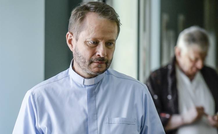 Widzowie nie zobaczą już "Ojca Mateusza" o 20.35. Tak zdecydowała TVP