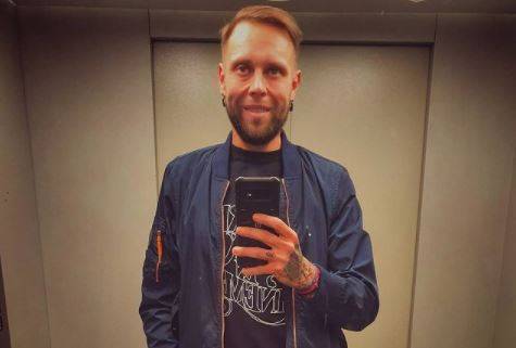 Mateusz z "Goggleboxa" pozbył się ponad 160 kg! Uczestnik programu odważnie odsłania ciało na plaży! [FOTO]