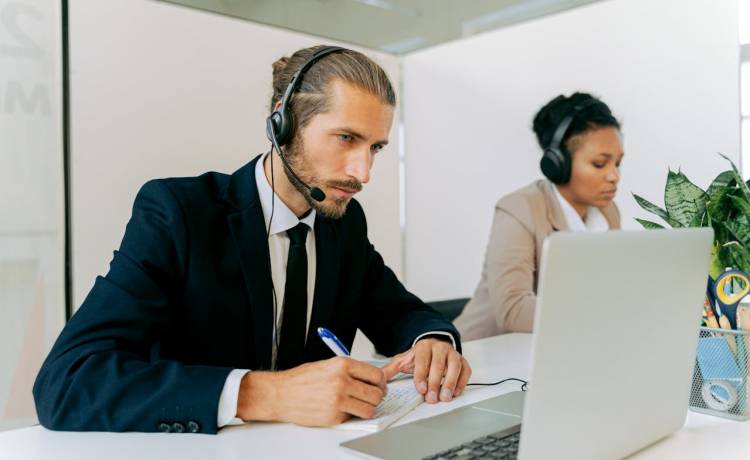 Jakie zawody zyskują w Białymstoku? Trendy zatrudnienia i kompetencje przyszłości