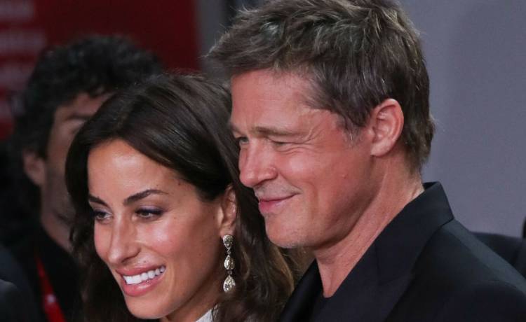 Brad Pitt i Ines de Ramon, fot. East News/Rex Features