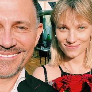 Krzysztof Ibisz i Joanna Kudzbalska zostali rodzicami! Dziecko pary jest już na świecie