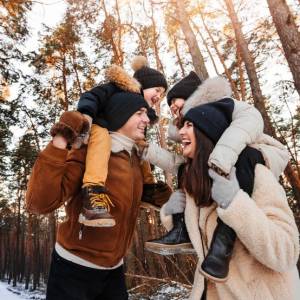 Nie siedź tylko przy stole! Pomysły na spędzenie świąt z rodziną na świeżym powietrzu