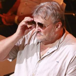 "Twoja Twarz Brzmi Znajomo". Krzysztof Cugowski ma koronawirusa. Co dalej z jego udziałem w programie? 