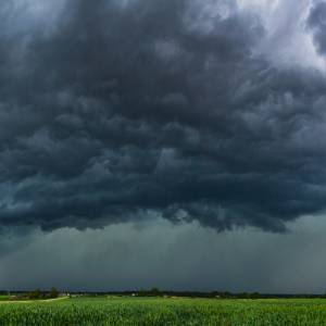 Wydano ostrzeżenia. Uwaga na przymrozki! We wtorek możliwe burze [POGODA]