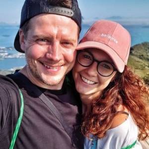 Jakub Tolak tatą! Aktor i jego żona powitali na świecie córkę. W opisie padło jej imię! 