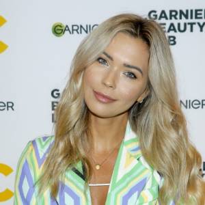 Sandra Kubicka pozuje tylko w prześwitującej bieliźnie. Fani nie mogą się napatrzeć [FOTO]