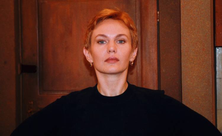 Agnieszka Pilaszewska skończyła 59 lat. Tak teraz wygląda gwiazda "Miodowych lat" [ZDJĘCIA]