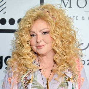 Magda Gessler dodała zdjęcie z tajemniczym mężczyzną, który ją całuje. Kim jest? [FOTO]