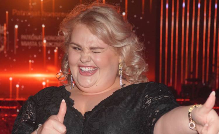 Kinga Zawodnik schudła już ponad 38 kg. Pokazała zdjęcia "przed" i "po" [FOTO]