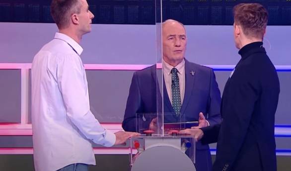 To pytanie z "Familiady" pokonało niejednego uczestnika! Za brak czego w samochodzie możemy otrzymać mandat?  [WIDEO]