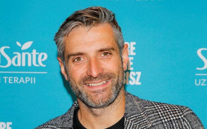 Maciej Dowbor i "nadprzyrodzone zjawisko" w pociągu. "Ale że jak to?" [WIDEO]