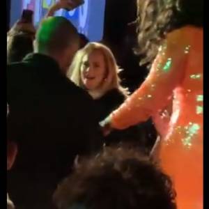 Jennifer Lawrence i Adele zrobiły furorę w nowojorskim klubie. Zobacz, jak się bawiły [WIDEO]