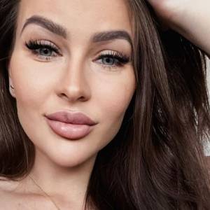 "Warsaw Shore". Anna Sowińska pozuje w sportowym stroju. Cztery miesiące temu została mamą. "Wracam do swojej formy"