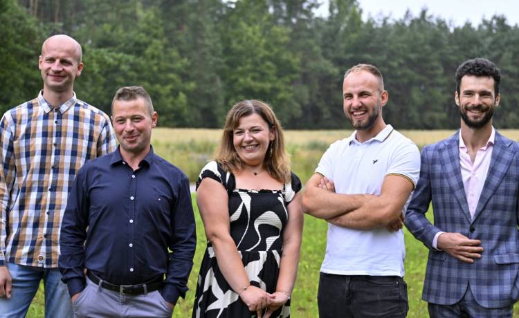 Uczestnicy programu „Rolnik szuka żony” . Fot. AKPA