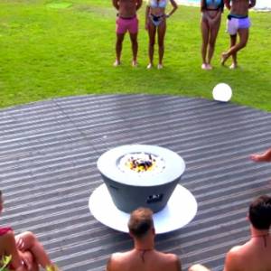 "Love Island 2". Magda i Nicki rozbiły pary koleżanek! Nowe duety na wyspie miłości