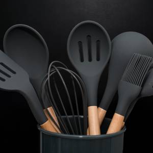 GIS ostrzega przed łyżkami z tworzywa sztucznego. Korzystanie z nich jest niebezpieczne dla zdrowia