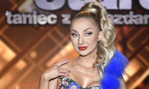 Cleo zniewala w opinającym ciało lateksie. Fani rozgrzani do czerwoności [FOTO]