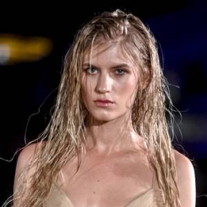 Julia Sobczyńska pozuje bez biustonosza. Fanom opadły szczęki: "Mega" [FOTO]